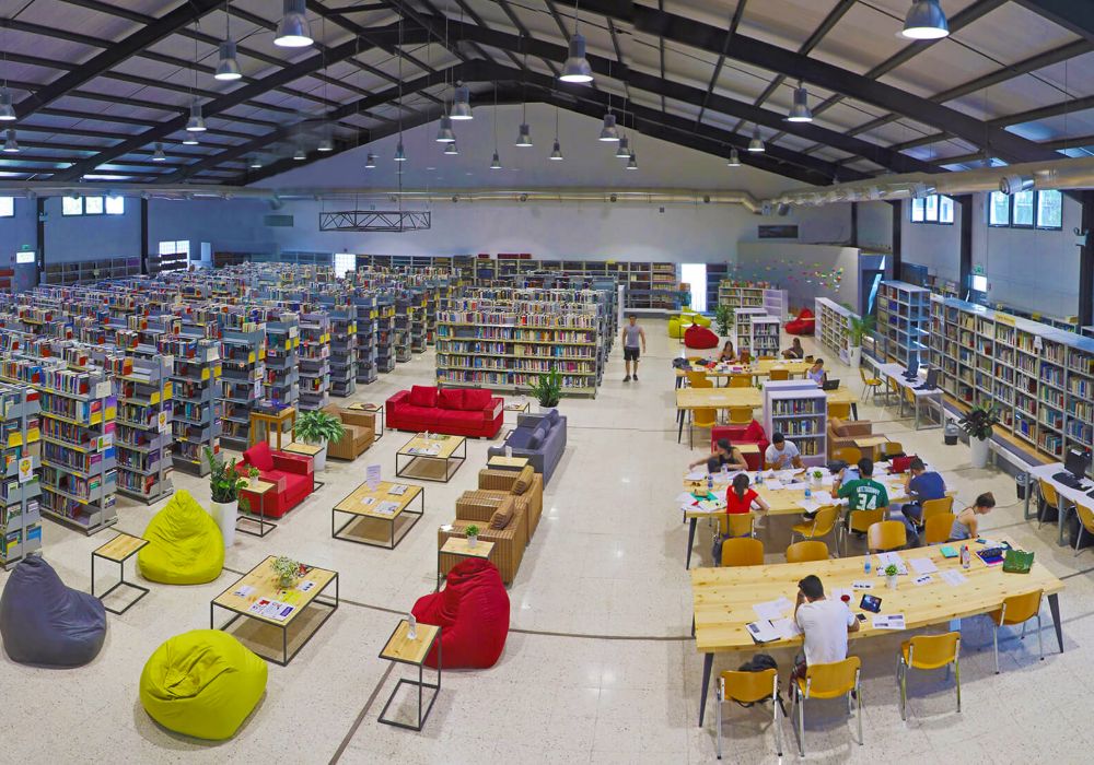 A picture of the University of Nicosia, Cyprus, library.